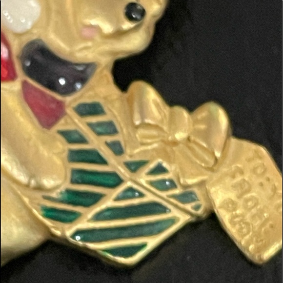 Disney Winnie the Pooh gold tone brooch pin - Picture 5 of 7